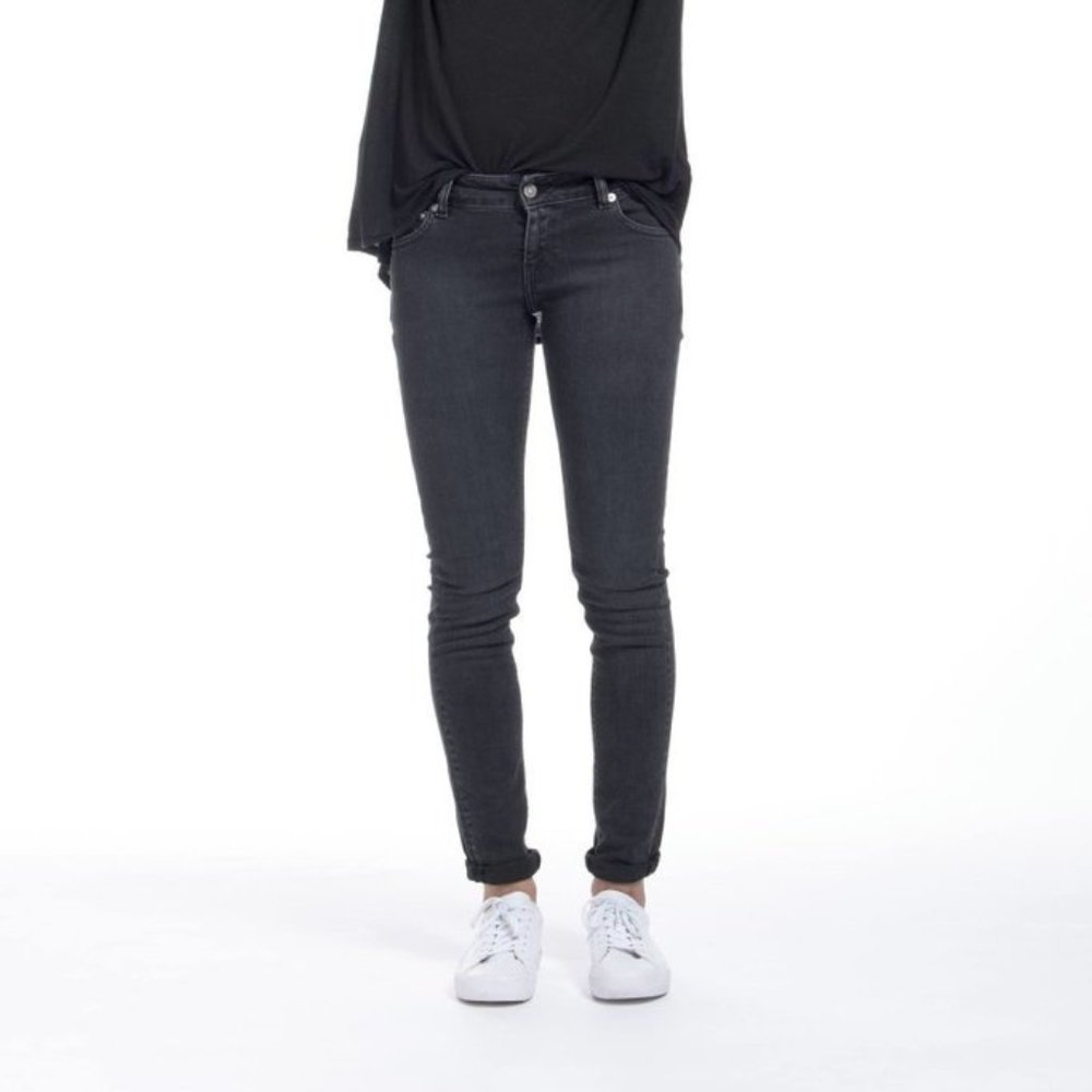 NWT MUD Jeans Sustainable Ethical Denim Skinny Lilly in Stone Black Wash